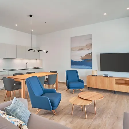 Blancazul Anaisa, A * Playa Blanca (Lanzarote)